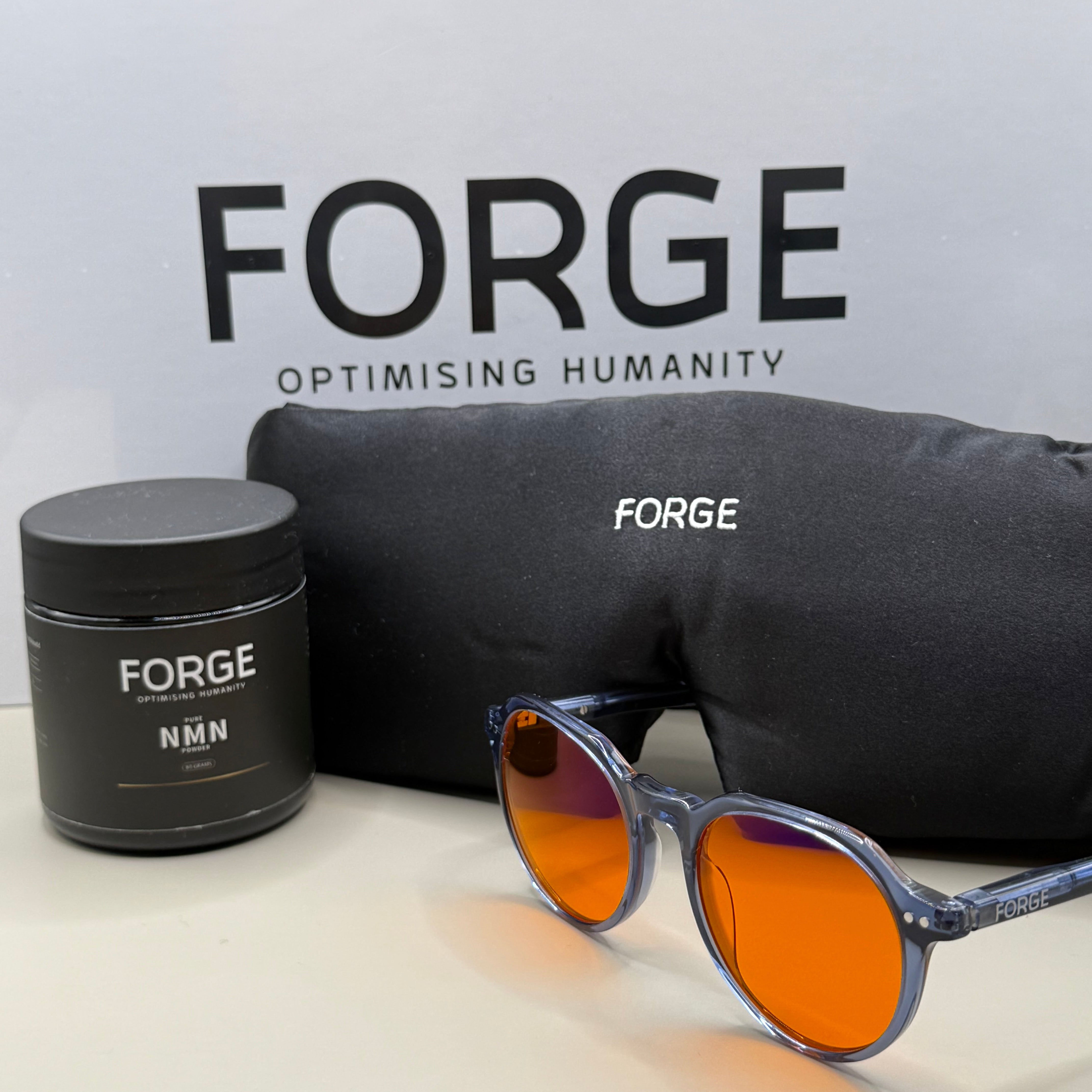 Forge Ultimate-pakke for helseoptimalisering med NMN-tilskudd, rødlysmaske, sovemaske og blålysbriller